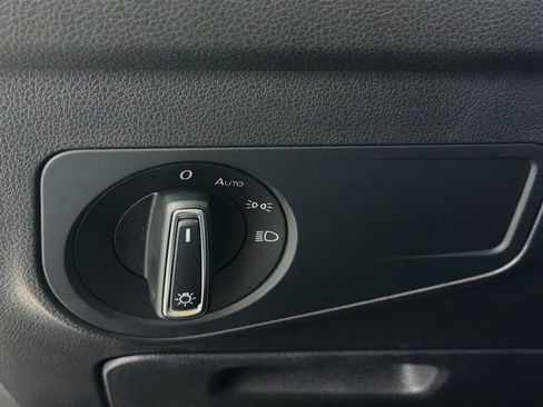 Used 2023 Volkswagen Tiguan SE FWD image 16