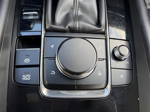 Used 2022 MAZDA MAZDA3 s image 25