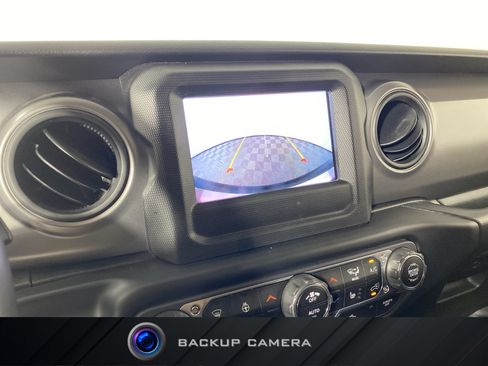 Used 2023 Jeep Wrangler Unlimited Sport AWD/4WD image 4