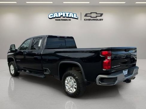 Used 2023 Chevrolet Silverado 2500 LT w/ Convenience Package image 3