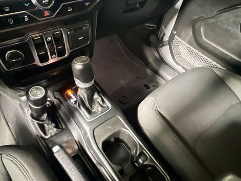 Used 2021 Jeep Wrangler Unlimited Sport AWD/4WD image 26