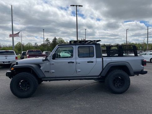 Used 2020 Jeep Gladiator Sport w/ Quick Order Package 24S AWD/4WD image 3