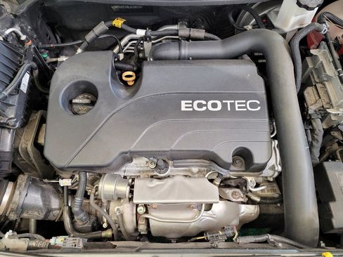 Used 2020 Chevrolet Equinox LT image 30