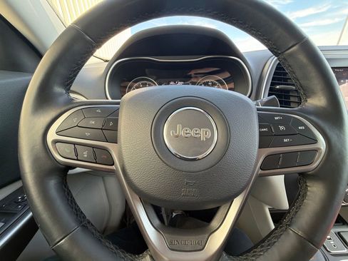 Used 2021 Jeep Cherokee Latitude Lux AWD/4WD image 17