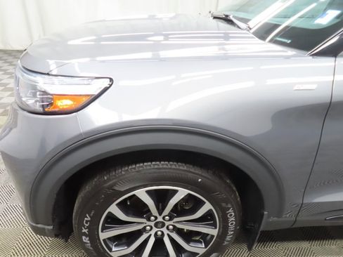 Used 2022 Ford Explorer ST-Line w/ Class IV Trailer Tow Package AWD/4WD image 43