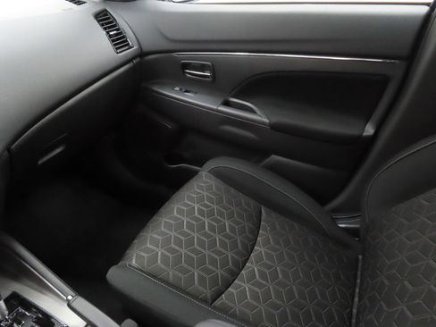 Used 2026 Mitsubishi Outlander Sport ES AWD/4WD image 19