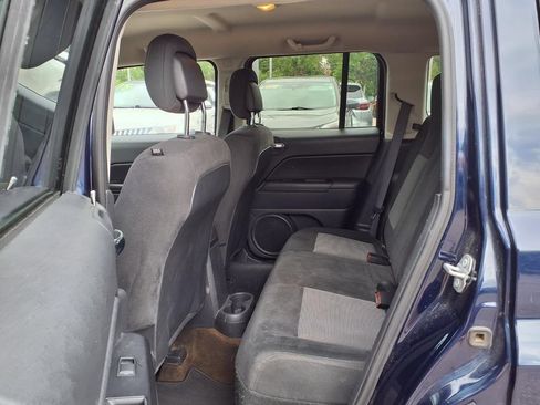 Used 2017 Jeep Patriot Sport w/ Power Value Group AWD/4WD image 9