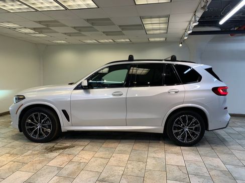 Used 2022 BMW X5 xDrive40i w/ M Sport Package AWD/4WD image 6