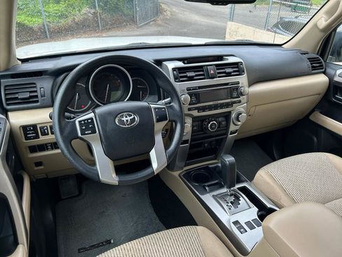Used 2010 Toyota 4Runner SR5 AWD/4WD image 14