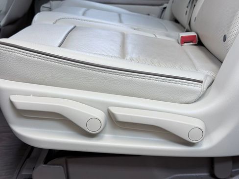 Used 2023 GMC Yukon XL Denali w/ LPO, Floor Liner Package AWD/4WD image 20
