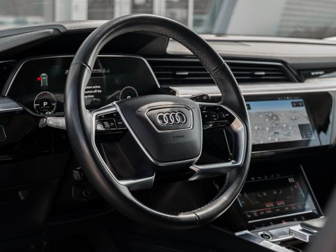 Certified 2024 Audi Q8 e-tron Premium Plus w/ Premium Plus Package AWD/4WD image 12