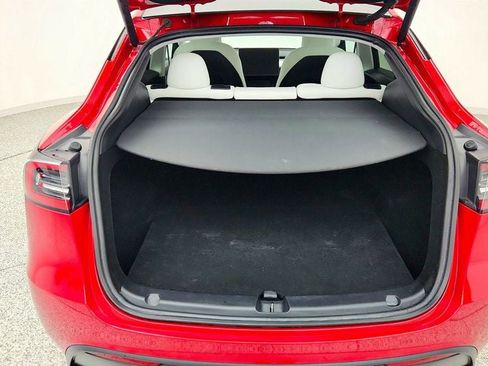 Used 2023 Tesla Model Y Performance image 26