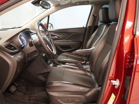 Certified 2021 Buick Encore Preferred w/ Safety Package II AWD/4WD image 5