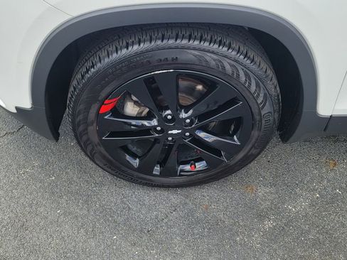 Used 2018 Chevrolet Trax LT w/ Redline Edition FWD image 6