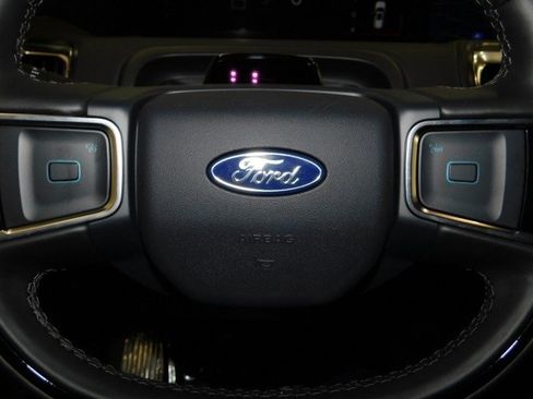 New 2025 Ford Expedition Platinum image 27