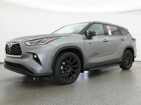 Used 2026 Toyota Highlander Limited AWD/4WD image 16