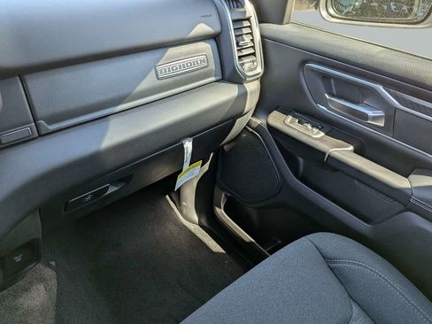 New 2026 RAM 1500 4x4 Crew Cab image 19