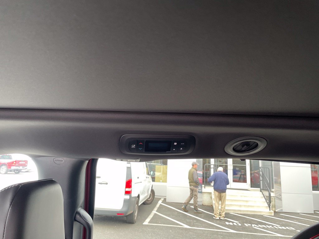 New 2026 Chrysler Pacifica Select AWD/4WD image 13