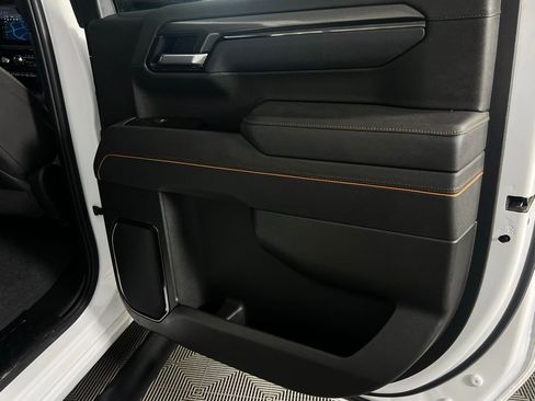 Used 2025 GMC Sierra 1500 AT4 w/ AT4 Premium Package image 30