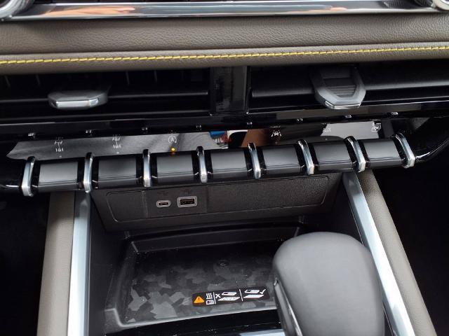 New 2026 Chevrolet Colorado ZR2 w/ Technology Package AWD/4WD image 27