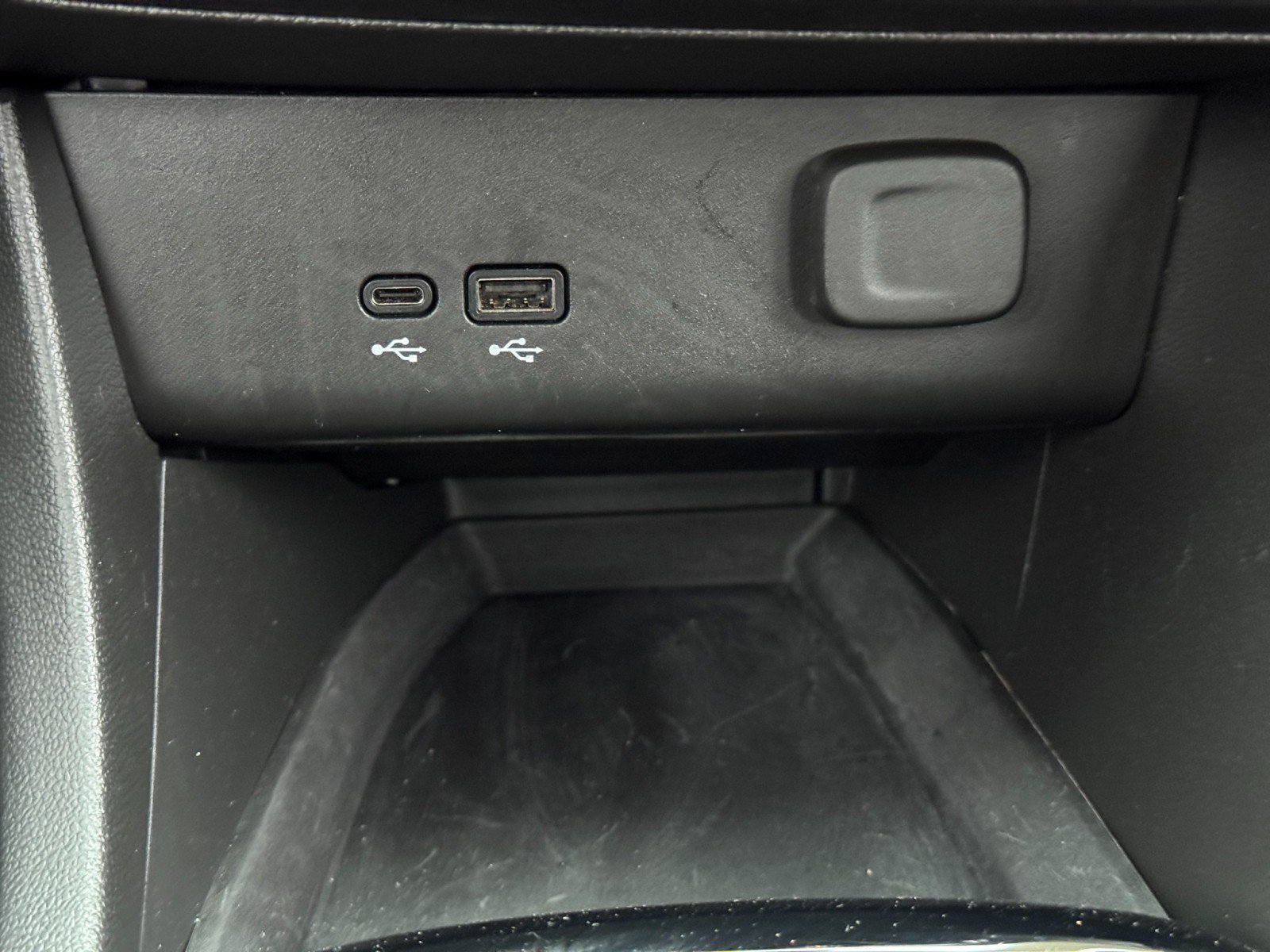 Used 2024 Buick Encore GX Preferred w/ Comfort Package AWD/4WD image 28
