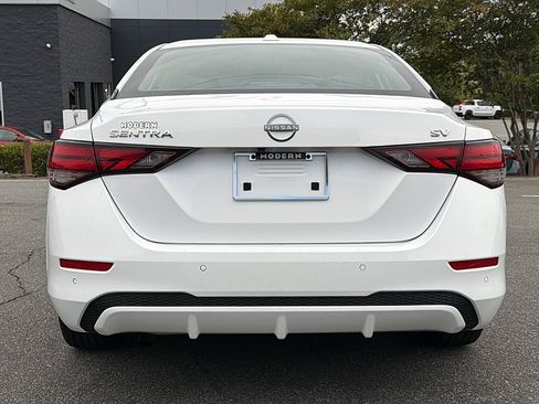 Used 2024 Nissan Sentra SV FWD image 5