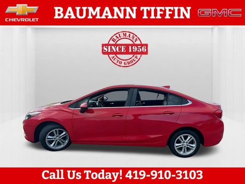 Used 2018 Chevrolet Cruze LT FWD image 12