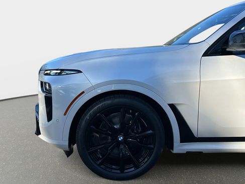 New 2026 BMW X7 M60i image 10