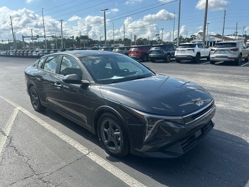 Used 2025 Kia K4 FWD image 7