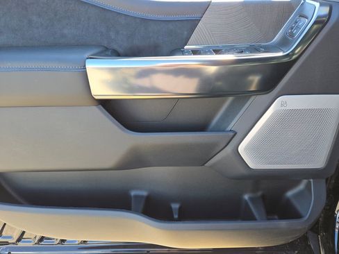 New 2025 Ford F250 Platinum w/ Tremor Off-Road Package image 11