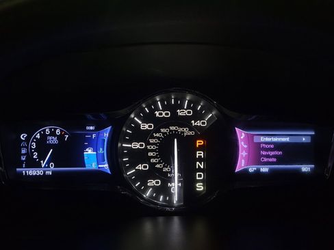 Used 2013 Lincoln MKX image 23