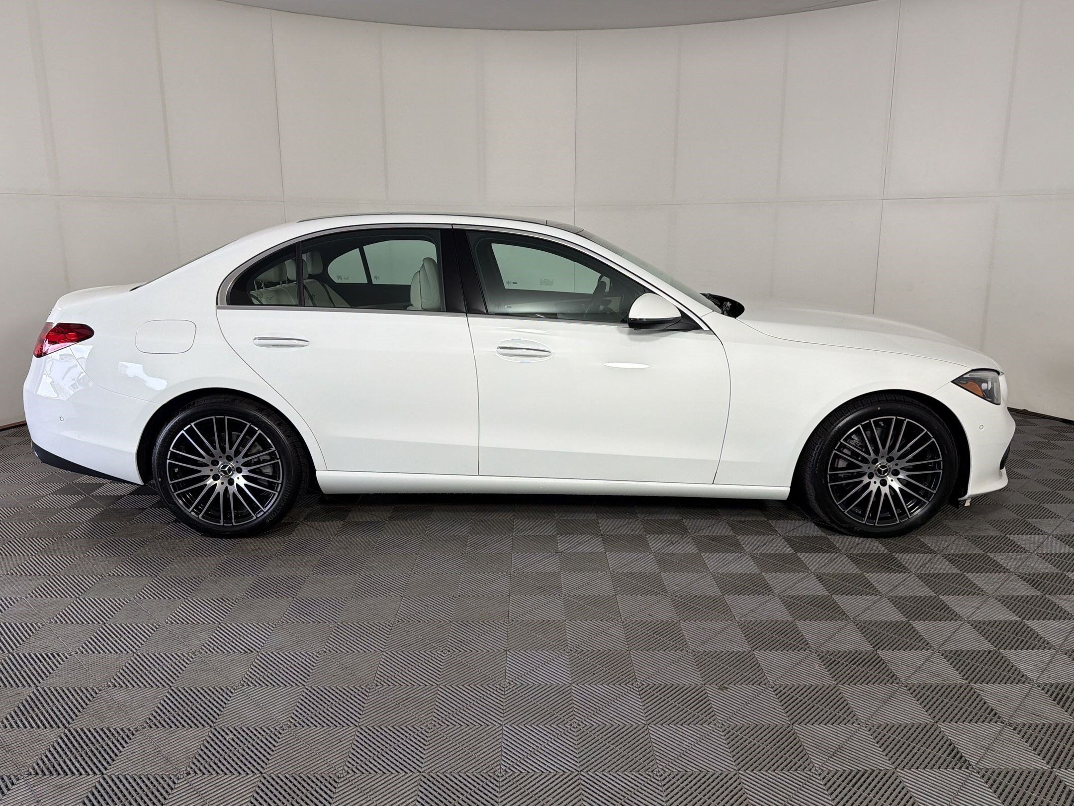 Used 2026 Mercedes-Benz C 300 4MATIC Sedan image 8