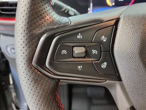 Used 2024 Chevrolet TrailBlazer RS w/ Convenience Package AWD/4WD image 7