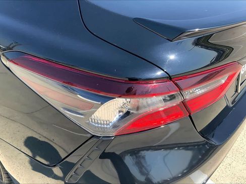 Used 2023 Toyota Camry SE image 27