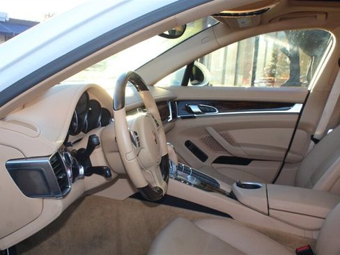Used 2015 Porsche Panamera 4 AWD/4WD image 19