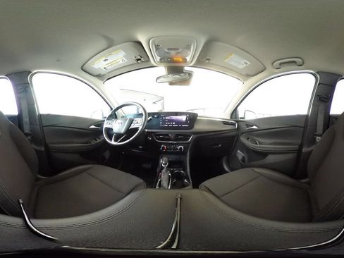 Used 2025 Buick Encore GX Preferred FWD image 42