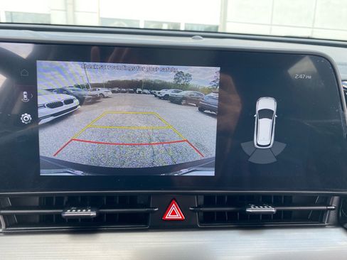 Used 2025 Kia Sportage EX w/ Premium Package FWD image 24