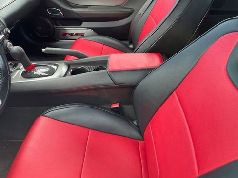 Used 2015 Chevrolet Camaro LT RWD image 2