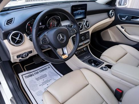 Used 2019 Mercedes-Benz GLA 250 4MATIC image 20