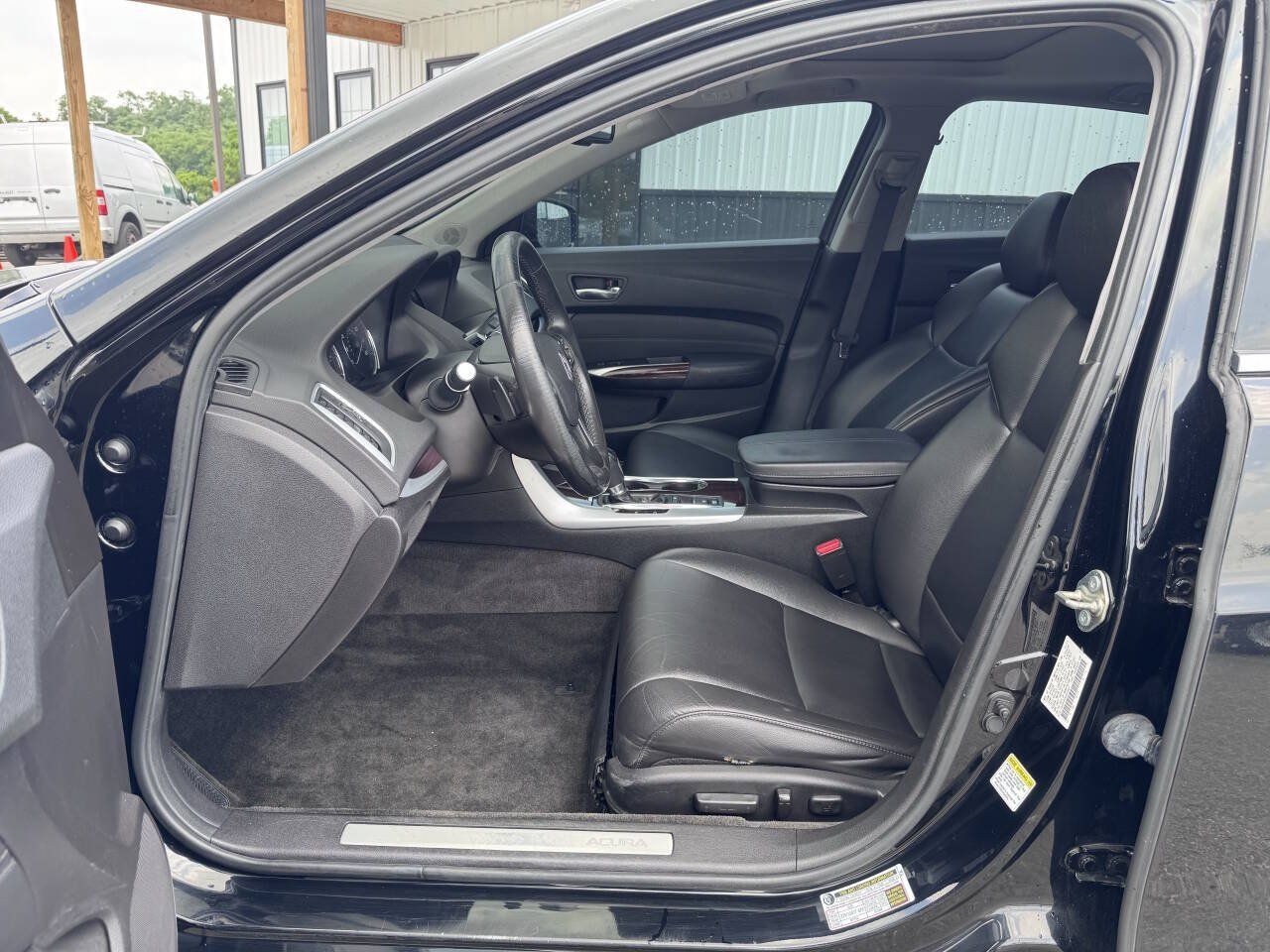 Used 2017 Acura TLX FWD image 10