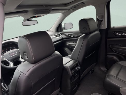 Used 2023 GMC Acadia SLT w/ Preferred Package image 25