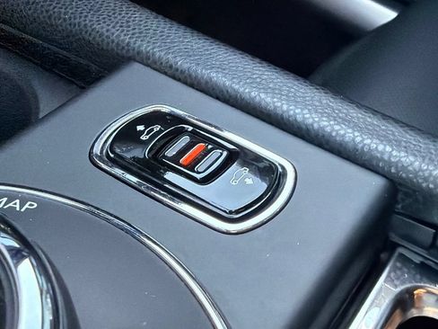 Used 2016 Rolls-Royce Wraith RWD image 30