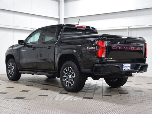 Used 2024 Chevrolet Colorado Z71 w/ Z71 Convenience Package 2 AWD/4WD image 6