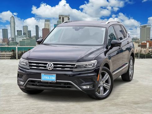 Used 2018 Volkswagen Tiguan SEL Premium FWD image 1