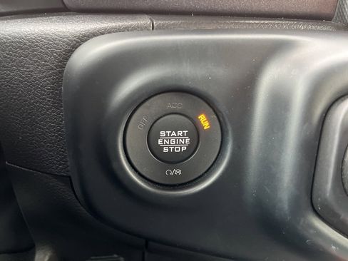 Used 2023 Jeep Gladiator Mojave image 36