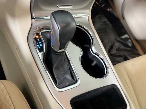 Used 2022 Jeep Grand Cherokee Laredo E w/ Security & Convenience Group image 17