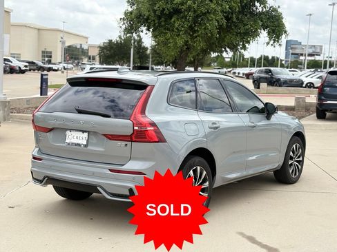 Certified 2025 Volvo XC60 B5 Core AWD/4WD image 7