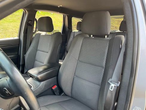 Used 2018 Jeep Grand Cherokee Laredo image 9