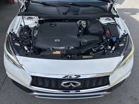 Used 2017 INFINITI QX30 Premium w/ Navigation Package image 29