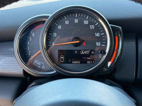 Used 2019 MINI Cooper Signature w/ Signature Upholstery Package image 37